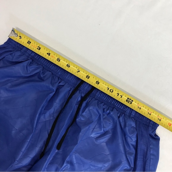 Nike | Blue Textured Shorts with pockets.  Size Large - Picture 11 of 13